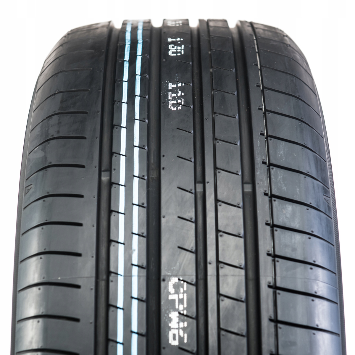 255/55R18 opona YOKOHAMA ADVAN V61A 105V